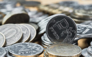 ЦБ снизил ставку до 14% и отметил: рынок труда постепенно остывает
